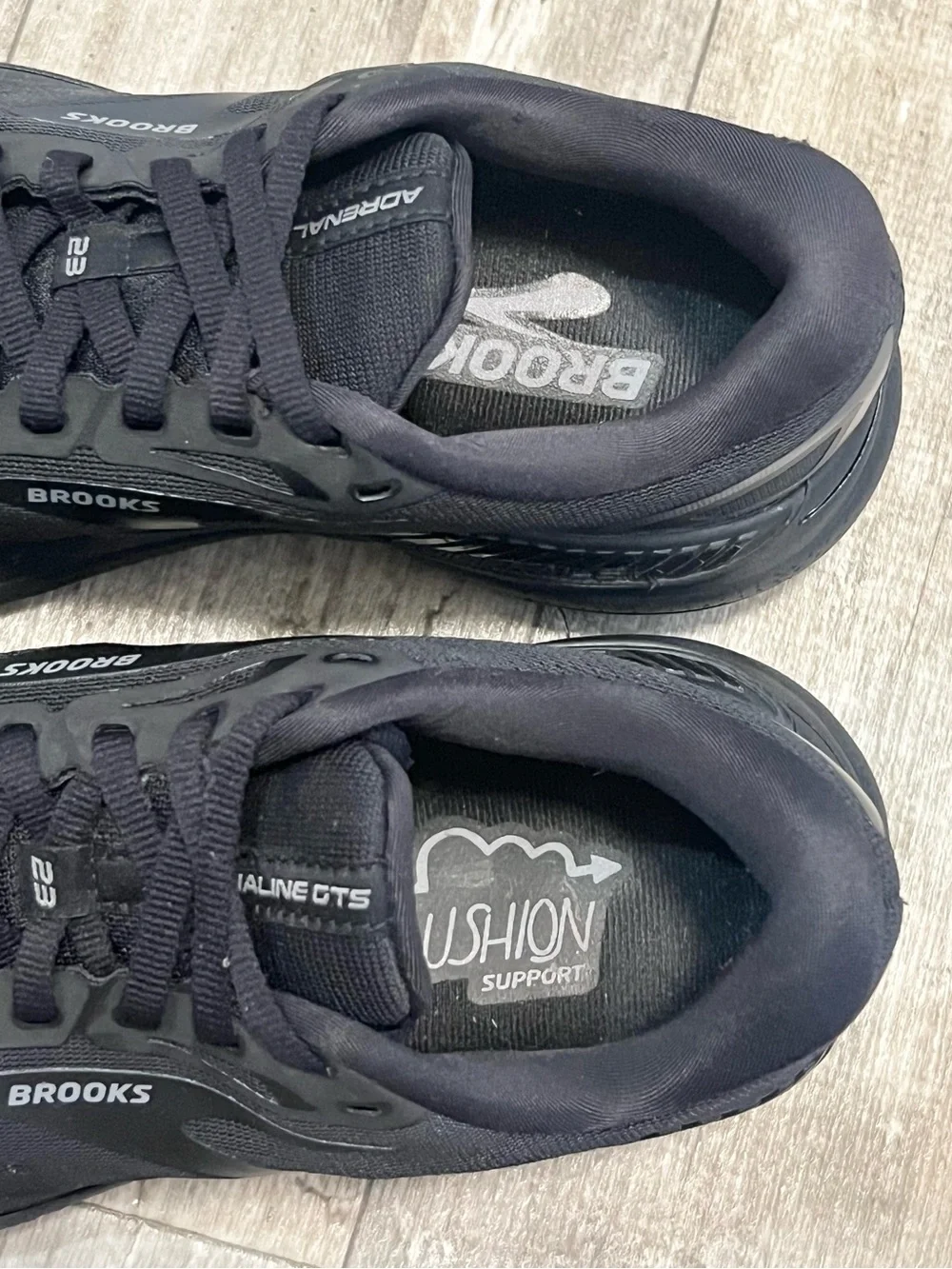 BROOKS Adrenaline GTS 23 Running Walking Shoes Womens 8.5 Black Reflective
